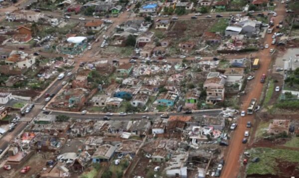 Após tornado, Enem é suspenso em Rio Bonito do Iguaçu, no Paraná