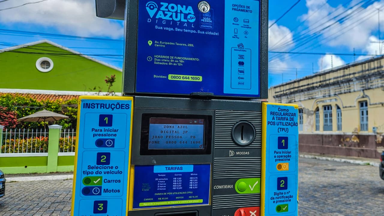 Parquímetro da Zona Azul, estacionamento no Centro de João Pessoa. (foto: Joaquim Neto/acervo pessoal) 