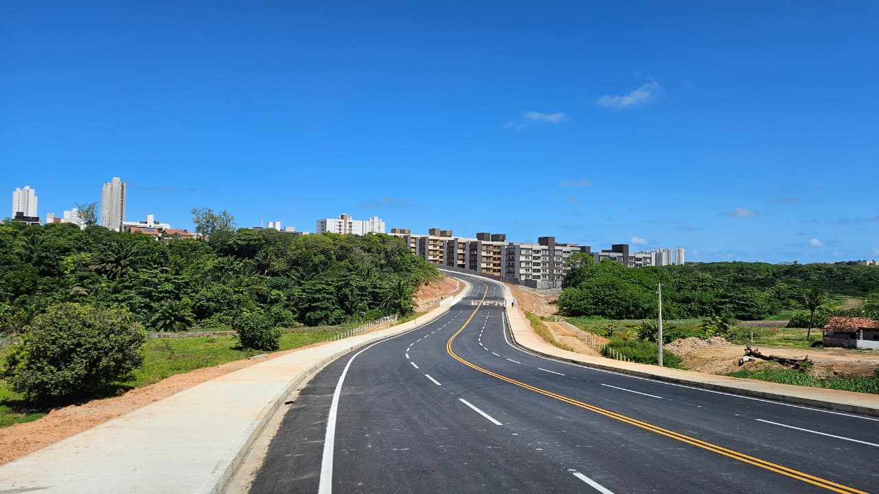 Vias do Atlântico, que liga o bairro Altiplano ao Hospital Universitário (HU) da Universidade Federal da Paraíba (UFPB). (Acervo Pessoal Joaquim Neto)