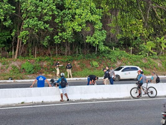 Homem morre após tombar motocicleta na BR-230, em João Pessoa