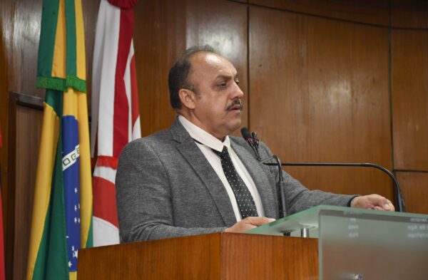 Zezinho do Botafogo confirma aliança com João Azevedo, mas diz que deixar Secretaria de Esporte "não foi fácil"