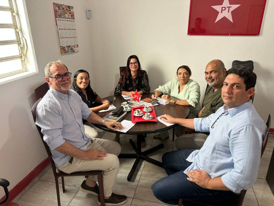 Federação Brasil da Esperança se reúne para discutir apoio ao Governo da Paraíba e reeleição de Lula será prioridade Federação Brasil da Esperança se reúne para discutir apoio ao Governo da Paraíba, mas reeleição de Lula é prioridade