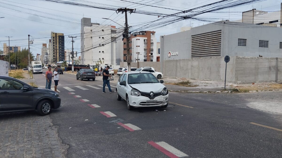 caminhonete, calçada, intermares, cabedelo