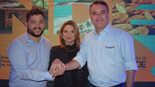 Dante Tomei, da Secretaria de Turismo; Karla Pimentel, da Prefeitura de Conde; e Ferdinando Lucena, da PBTur (Giulia Jardim/M&E) (foto: divulgação) Conde
