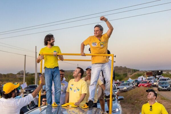 Cotado como vice nas chapas de Efraim e Cícero, Pedro Cunha Lima mantém conversas com ambos: "meu papel"