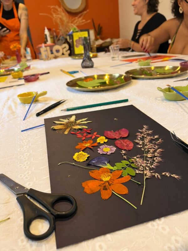 Peça produzida em oficina de arte botânica. Foto: Camila Bezerra/ClickPB