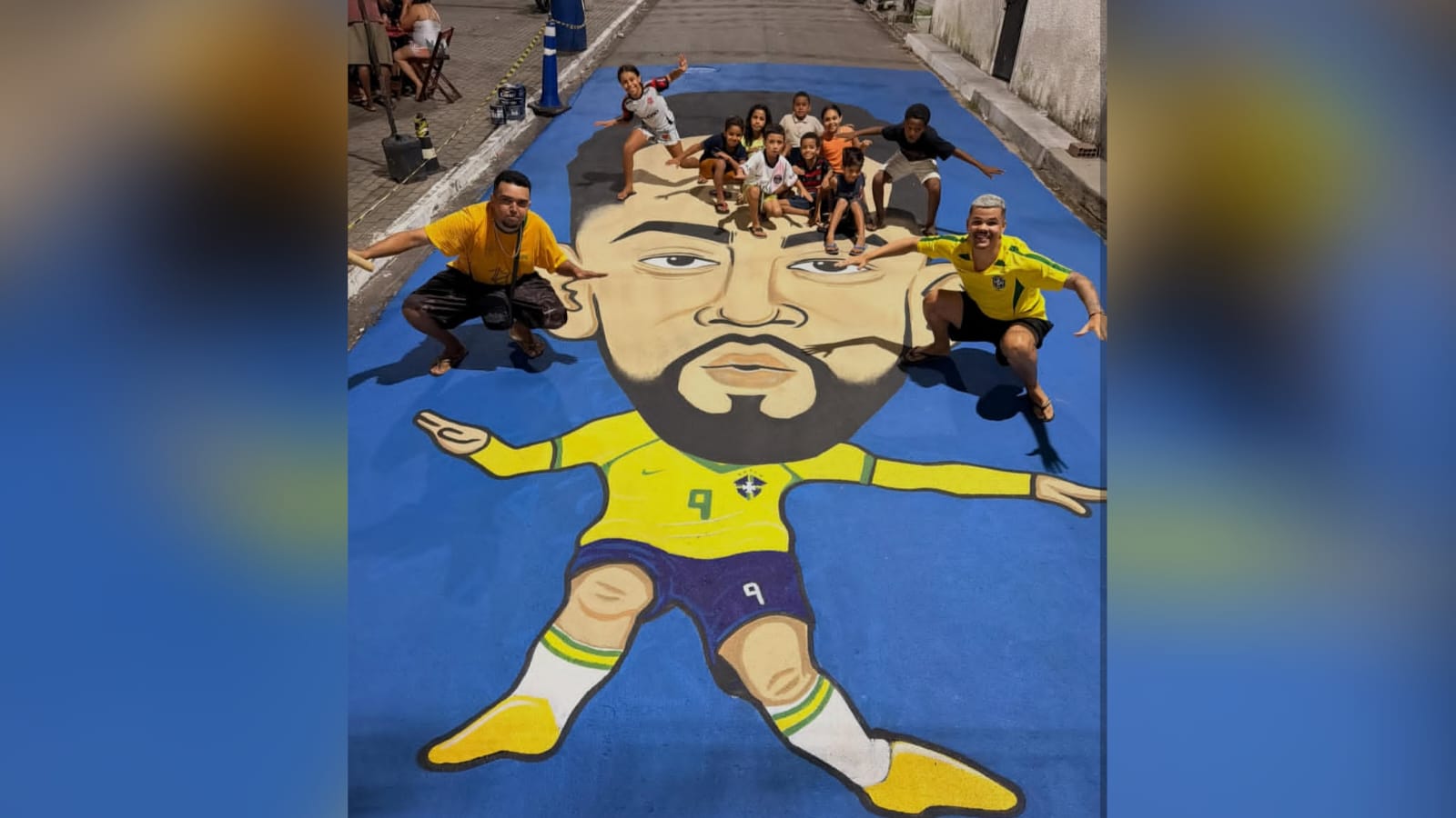 Paraibano Matheus Cunha brilha na Copa e ganha homenagem em grafite em rua de João Pessoa