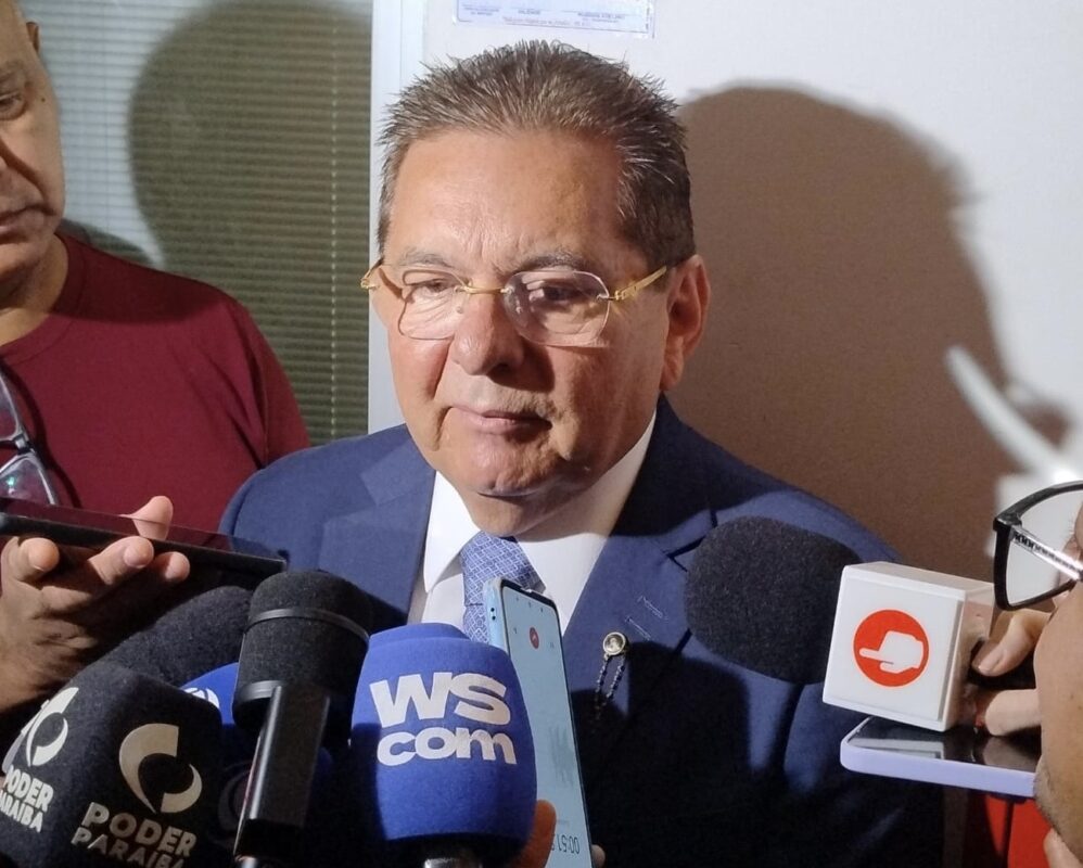 Casa de Adriano Galdino é assaltada em Pocinhos; deputado estava na residência