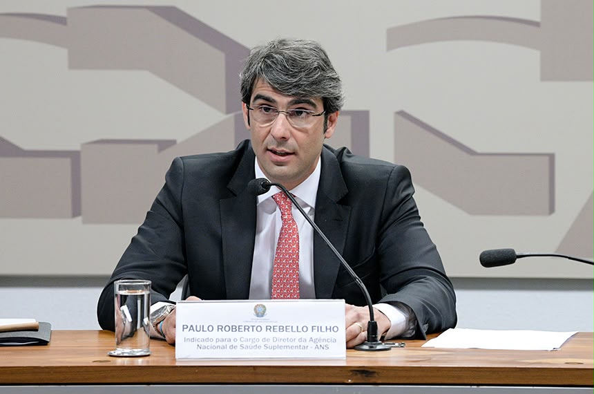 Veneziano escolhe diretor da ANS como segundo suplente ao Senado