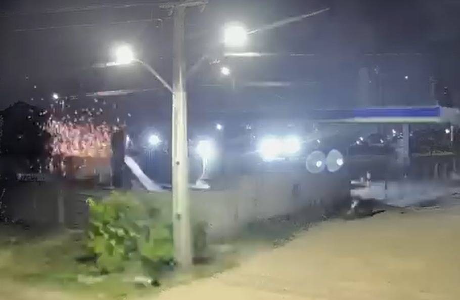 Grupo criminoso explode posto de combustíveis no Altiplano