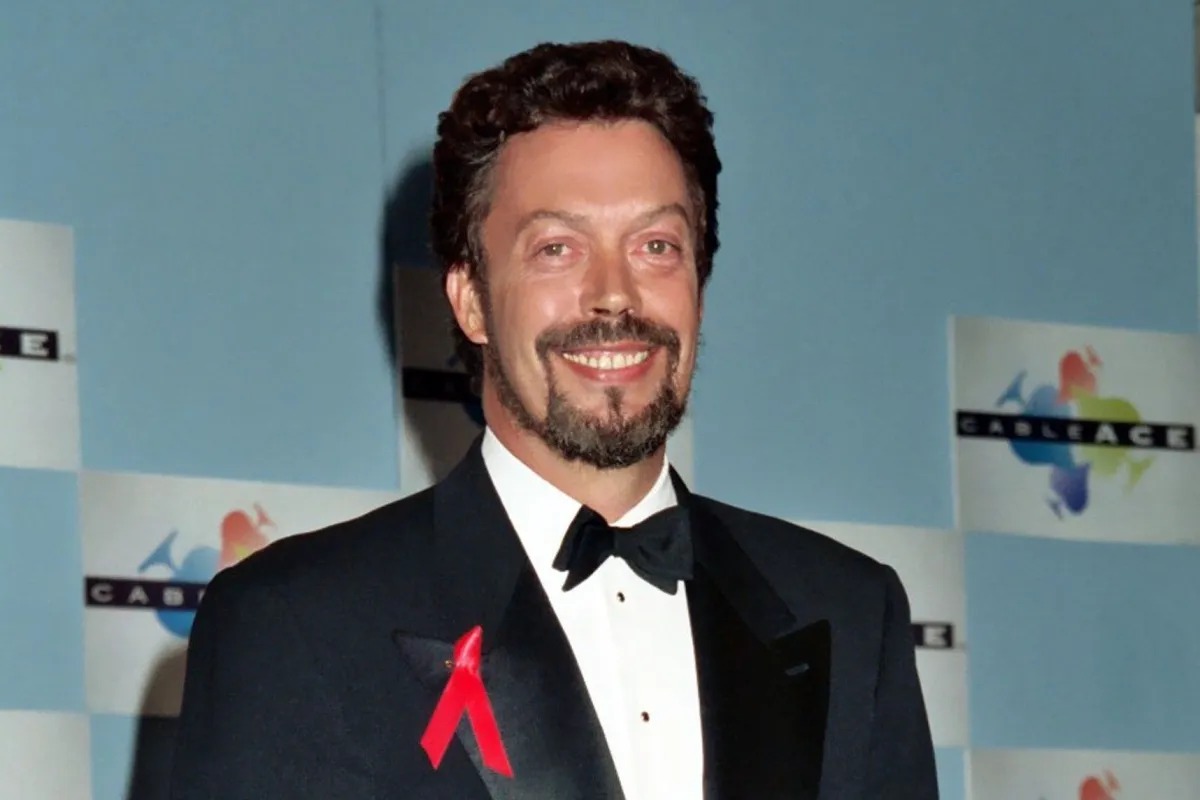 Morre Tim Curry, de "Esqueceram de Mim" e "Rocky Horror"