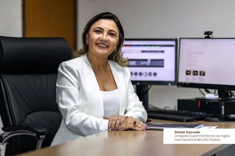 TCE realiza palestra com delegada sobre prevenção e enfrentamento à violência contra a mulher na Paraíba