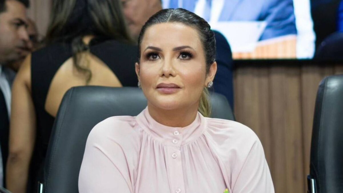 Tacyana Leitão descumpre liminar para nomear concursados e nova decisão judicial aponta possível crime de desobediência