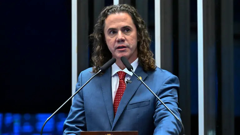 Veneziano aciona Justiça Eleitoral contra ataques hackers em sua rede social