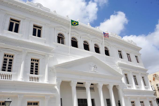 No Maranhão, filha de procurador fica em 2.018º lugar em concurso e mesmo assim é nomeada delegada