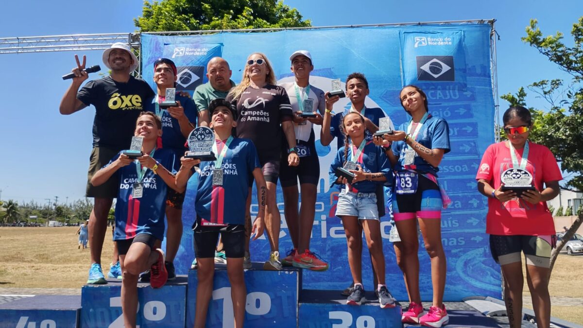 Crianças e jovens da Paraíba vencem competição regional de Triatlo