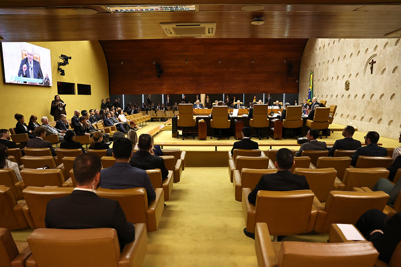 STF adia decisão sobre investigação de Moraes após pedido de vista de Dino
