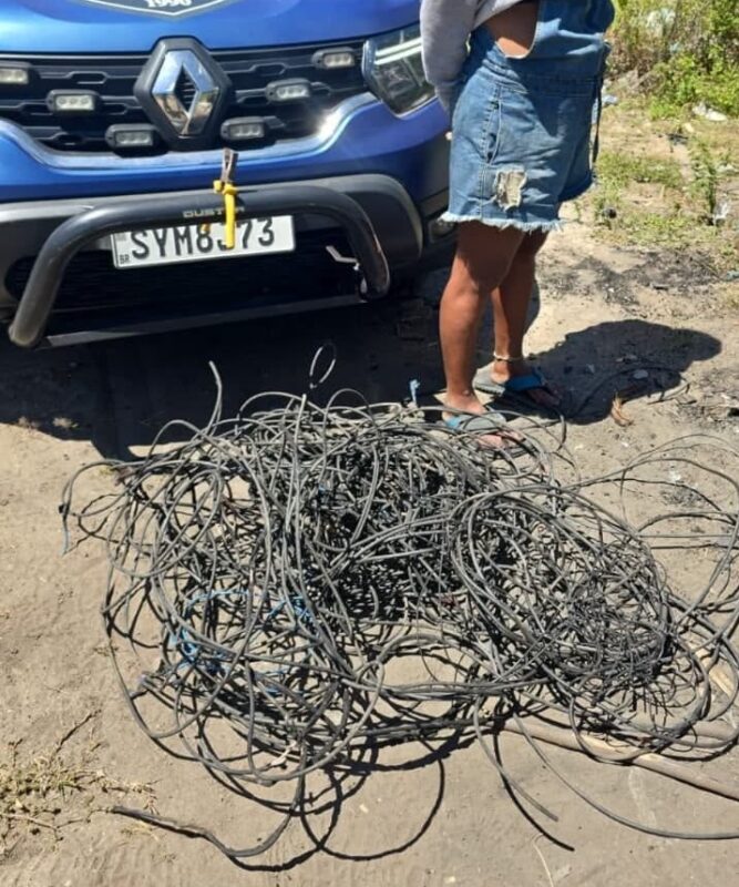 Casal é preso suspeito de furtar cabos e fios no bairro dos Bancários