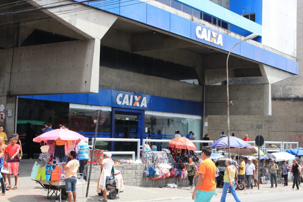Funcionários da Caixa rejeitam proposta do banco e greve continua