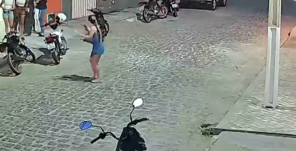 Criança de 10 anos morre atropelada por caminhão após queda de moto em Picuí