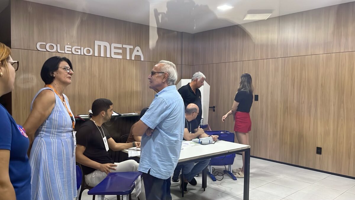 Cícero Lucena vota em João pessoa e fala ter sido vítima de "diversas injustiças"