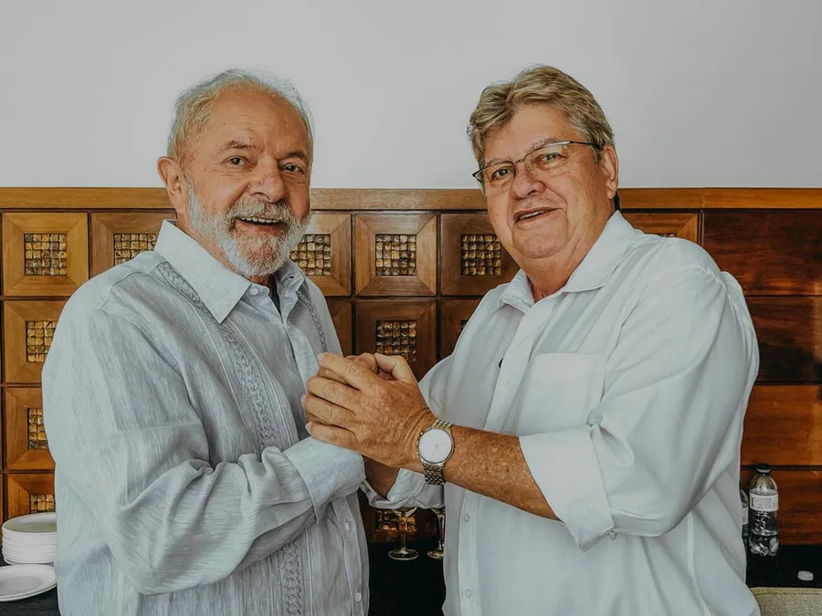 João Azevêdo promete ampliar votação de Lula na Paraíba no segundo turno após reunião em Brasília