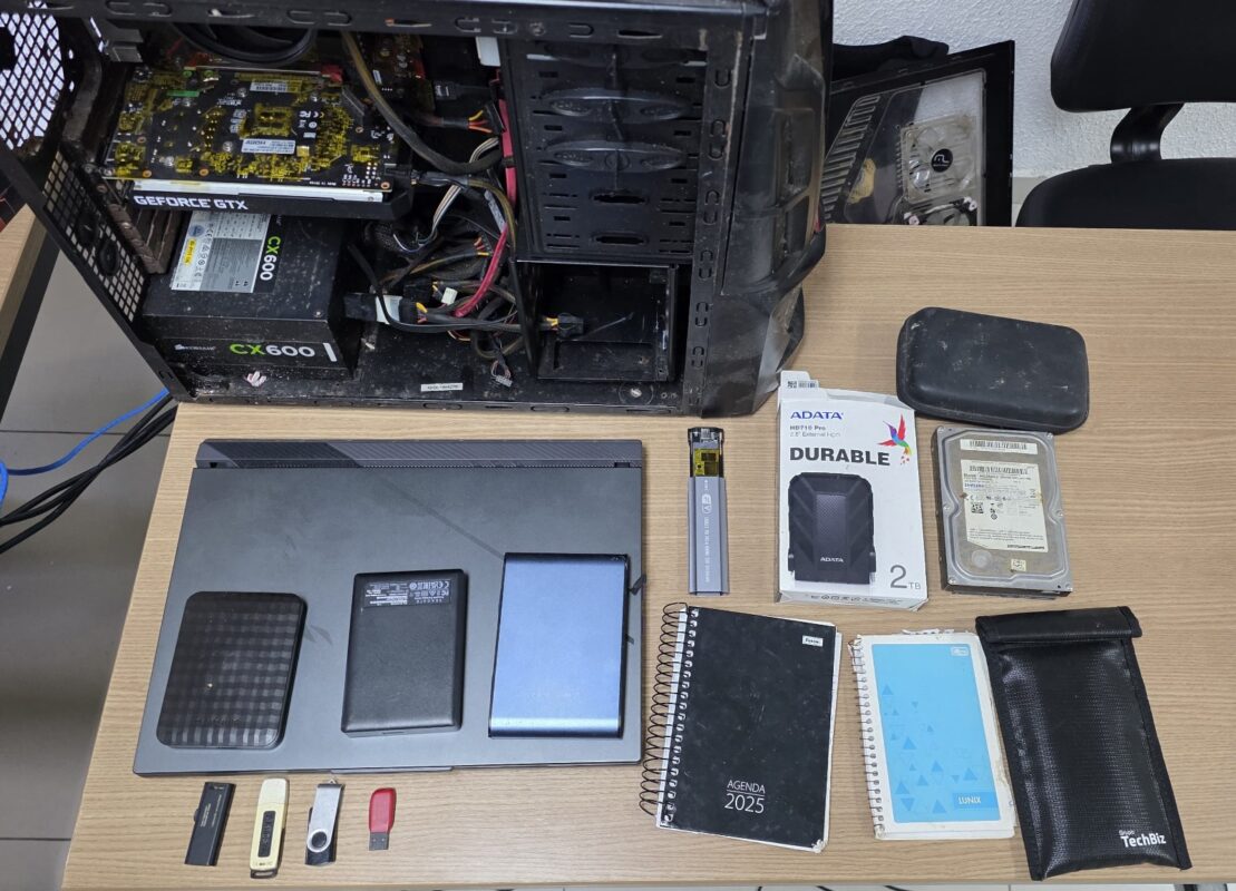 Polícia faz busca e apreensão, em Cabedelo, em endereço de 'hacker' suspeito de usar o YouTube para invadir computadores e roubar dados