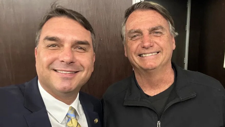 Moraes autoriza Flávio a retomar visitas ao pai, Jair Bolsonaro