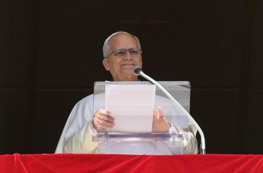 Papa Leão XIV recebe alta após cirurgia para tratar câncer de pulmão e retorna ao Vaticano